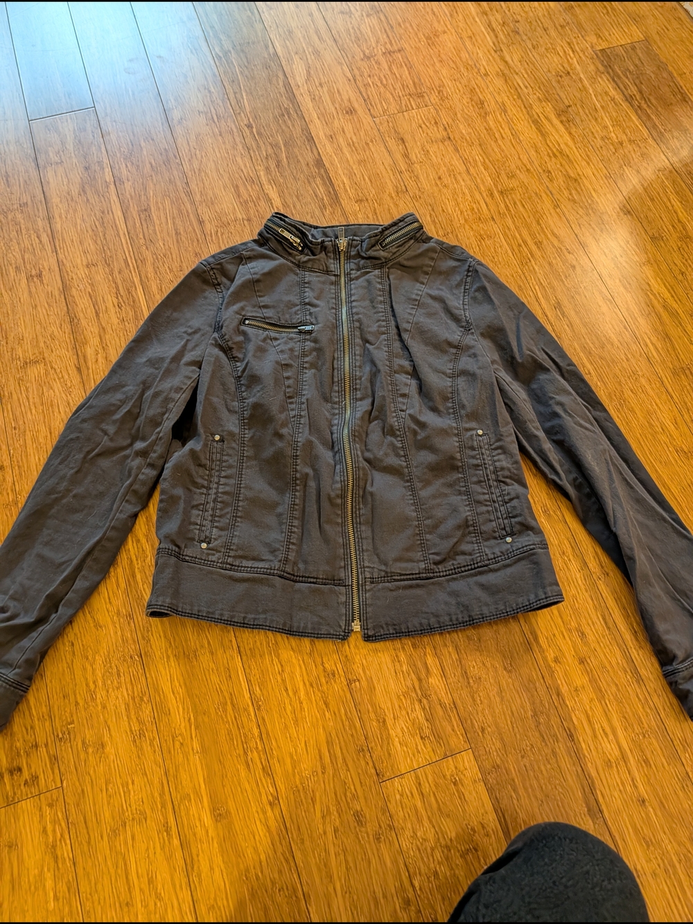 Women's Jacket - Picture 5 of 8